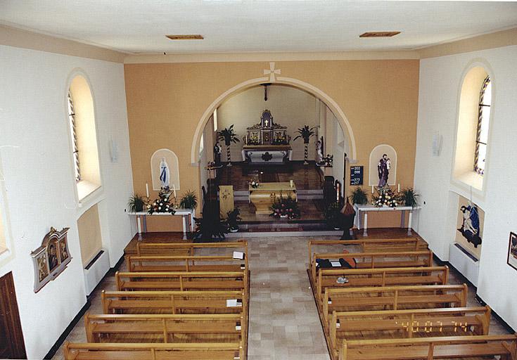 Vue intérieure du choeur depuis l'ouest.