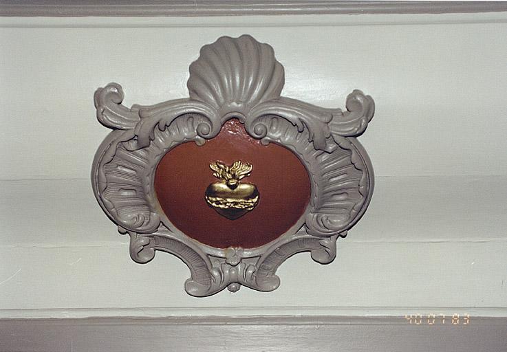 Détail du devant de l'autel.