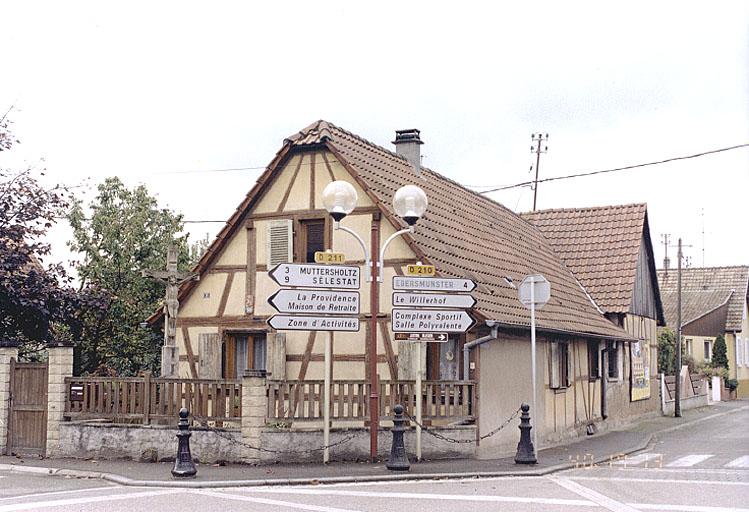 Vue d'ensemble de la ferme No 35, rue de Muttersholtz, prise depuis le nord-est.