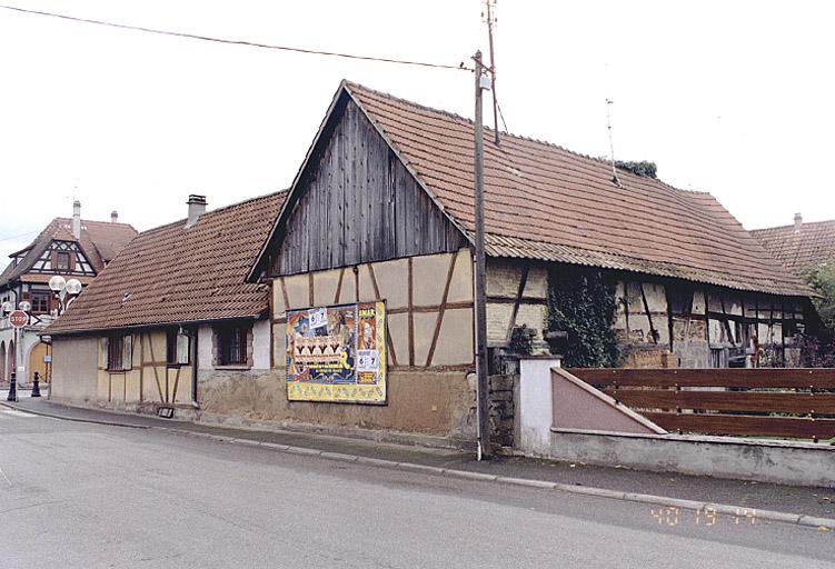 Vue d'ensemble de la ferme No 35, rue de Muttersholtz, prise depuis le nord-ouest.