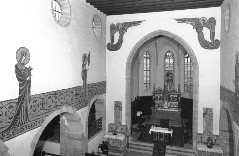 Vue d'ensemble de la nef depuis la tribune d'orgue.