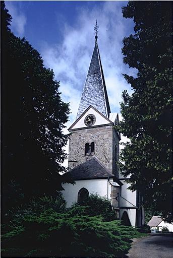 Vue d'ensemble de la tour.