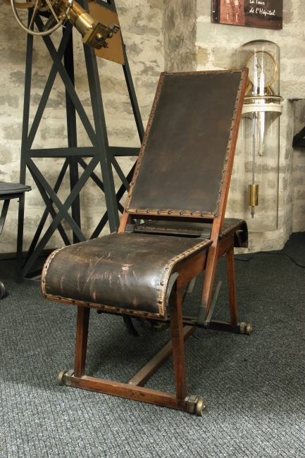 Vue de face de la chaise d'observation.