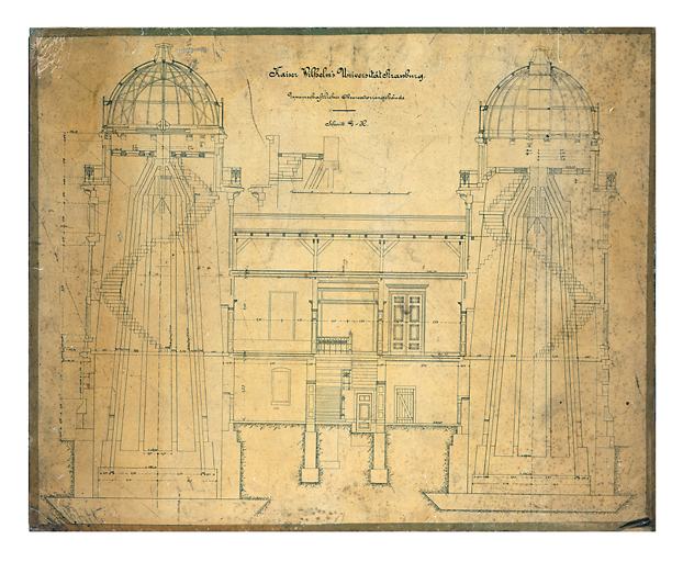 Coupe transversale nord-sud du bâtiment méridien montrant les fondations, la structure particulière de l'élévation des piliers et des coupoles nord et sud.