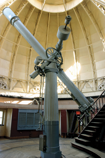 Lunette astronomique (lunette équatoriale Merz-Repsold de 49 cm)