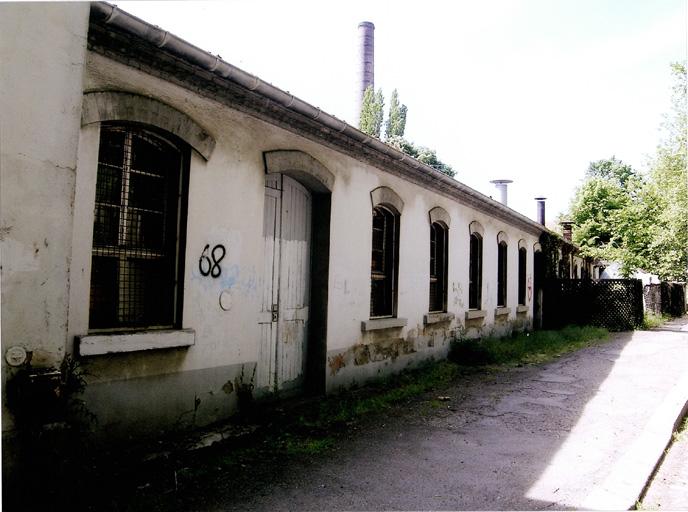 Bât. 27: atelier construit en 1870 vu depuis le nord.