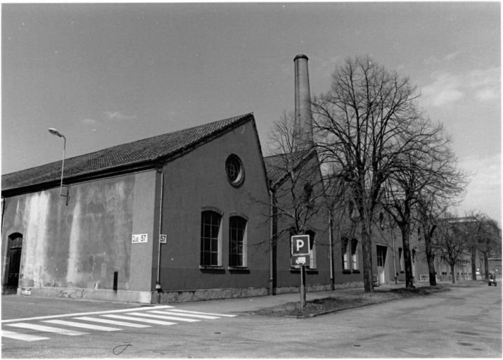 Bât. 57: atelier de blanchiment (1899) vu depuis le sud.