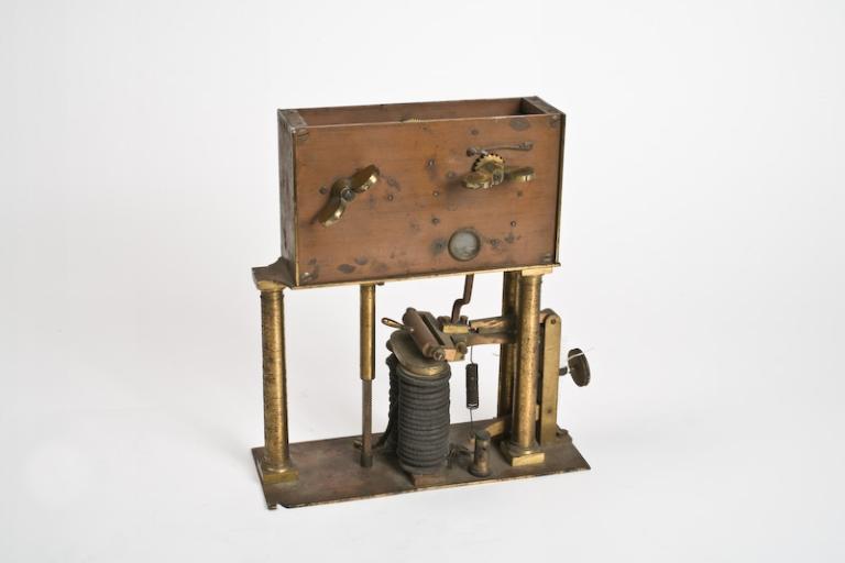 Instrument de mesure de forces électromotrices : potentiomètre