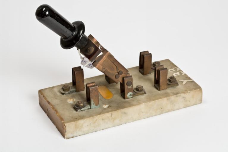 Instrument de préparation : interrupteur No 2