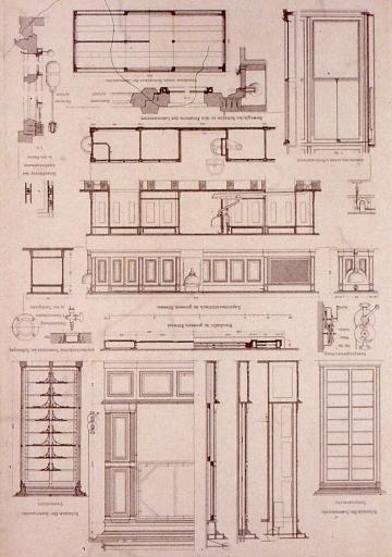 Description de l'équipement de l'amphithéâtre : tableau, table d'expérimentation, armoire pour les instruments.
