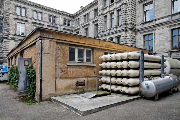 Vue de l'annexe des accumulateurs.