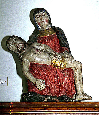 Groupe sculpté : Vierge de Pitié
