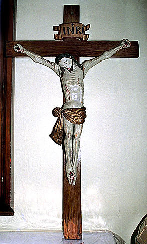 Croix : Christ en croix (2)