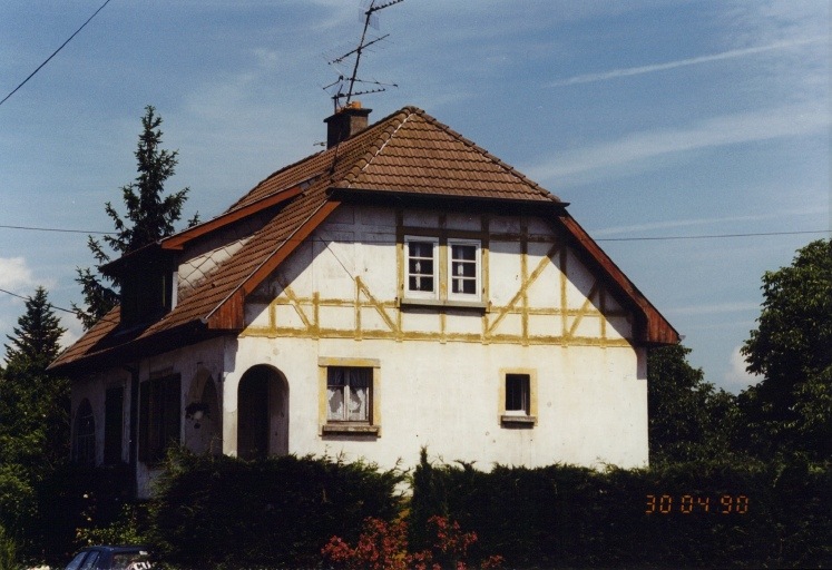 Maisons jumelles. Vue de trois-quarts depuis le sud.