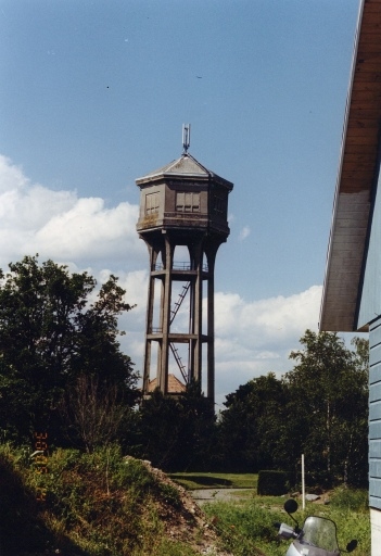 Château d'eau : vue d'ensemble depuis le sud.