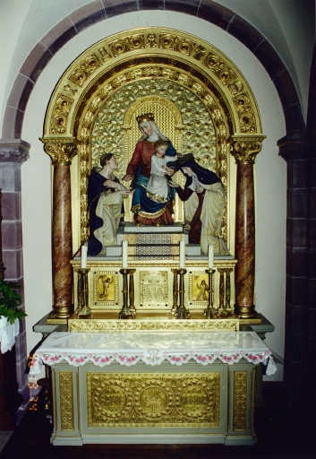 Autel secondaire de la Vierge au Rosaire.