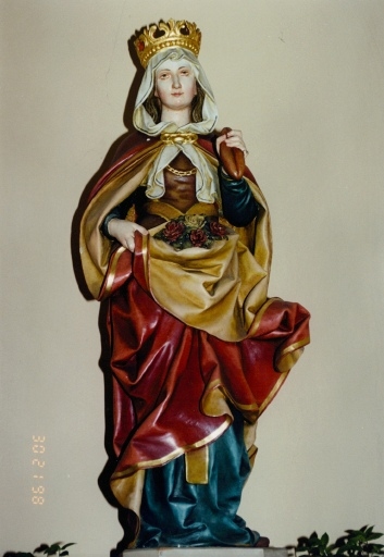 Statue en bois : Sainte Elisabeth de Thuringe.