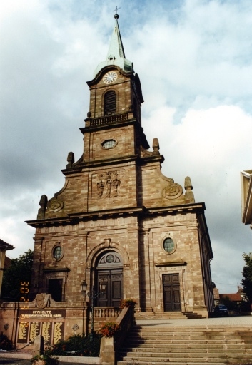 Vue d'ensemble de l'église, construite par l'architecte Louis Schwartz, 1924-1927.