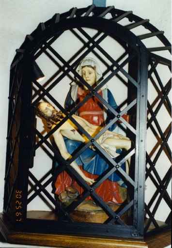 Groupe sculpté : Vierge de Pitié