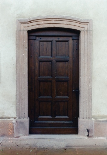 Porte latérale à l'extrémité ouest du collatéral nord.