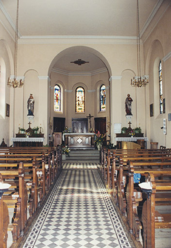 Vue intérieure vers le choeur.