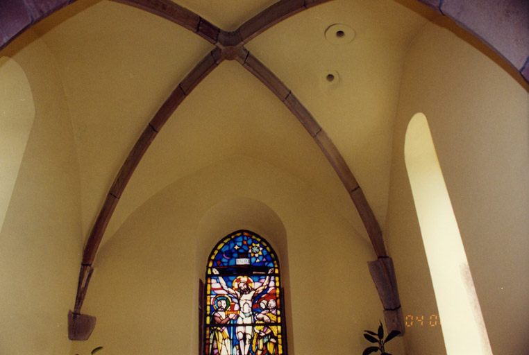 Vue de la voûte d'ogives du choeur.