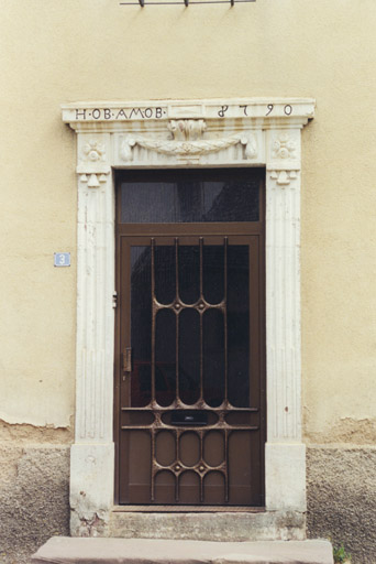 La porte.