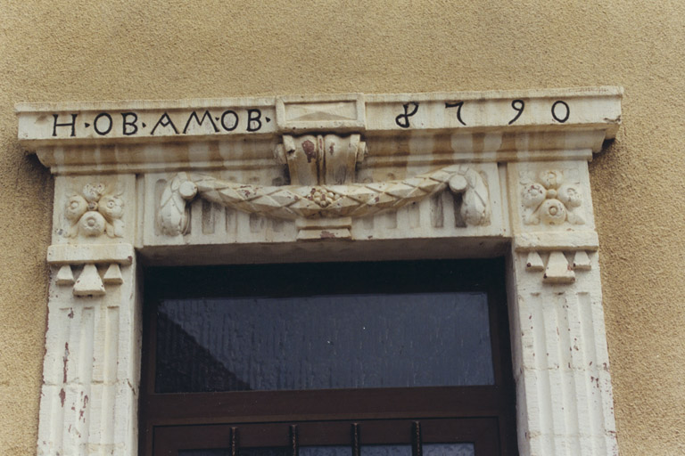 Détail du linteau.