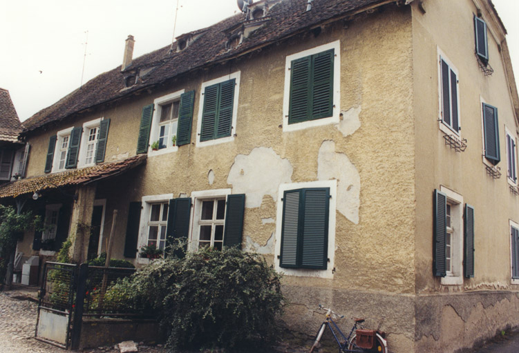 Vue de la façade sur cour.