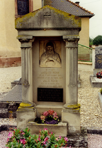 Vue d'ensemble du monument sépulcral de Jacques Rehm.