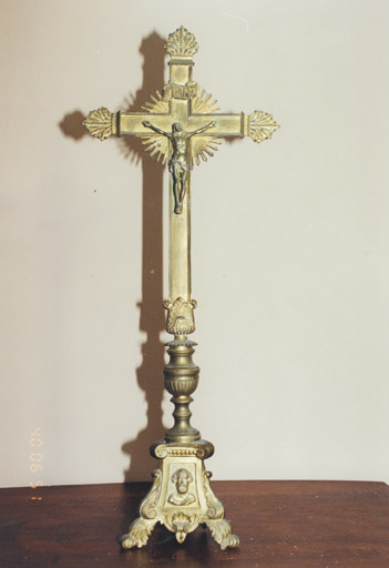 Croix d'autel.