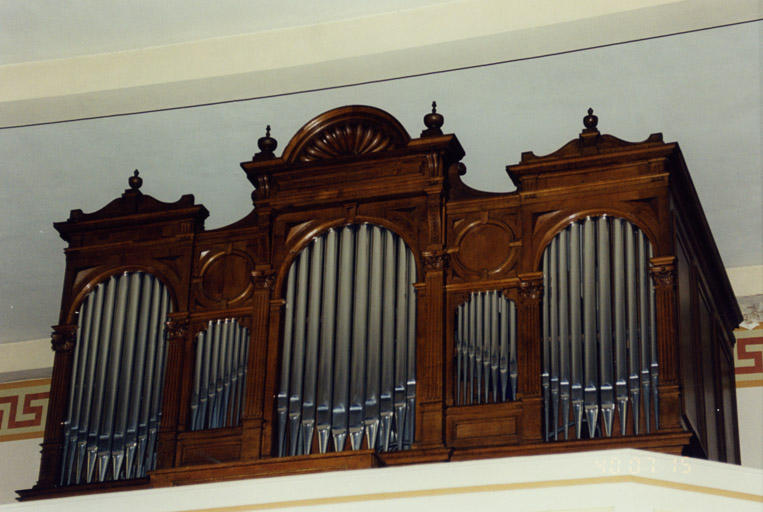 Vue d'ensemble de l'orgue.