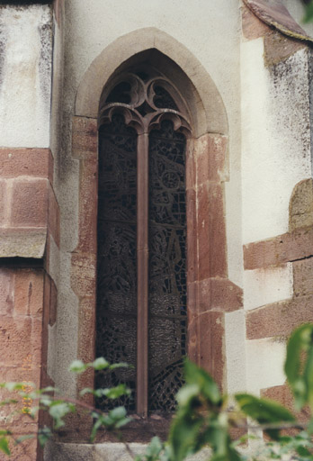 Vue d'une des baies du choeur.