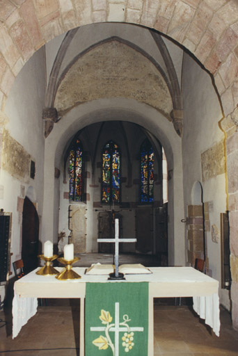 Vue intérieure depuis le rez-de-chaussée de la tour vers le choeur.