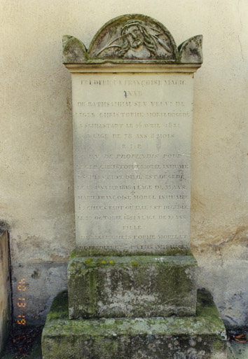 Monument sépulcral de F. F. M. A. de Rathsamhausen. Vue d'ensemble.