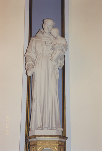 Statue de saint Antoine de Padoue. Vue d'ensemble de face.