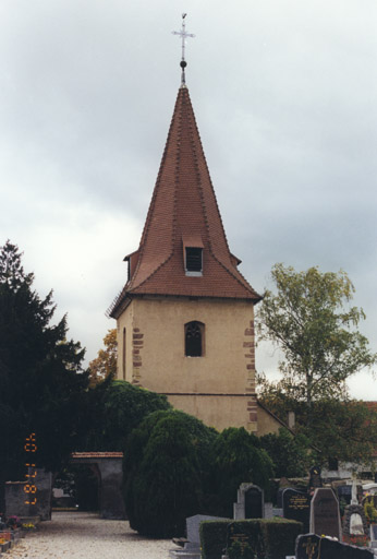 Vue depuis l'est. La tour.