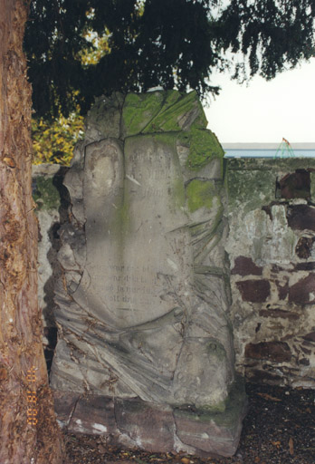 Monument sépulcral de J. J. Müller. Vue d'ensemble.