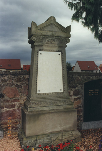 Monument sépulcral de la famille Steib. Vue d'ensemble.