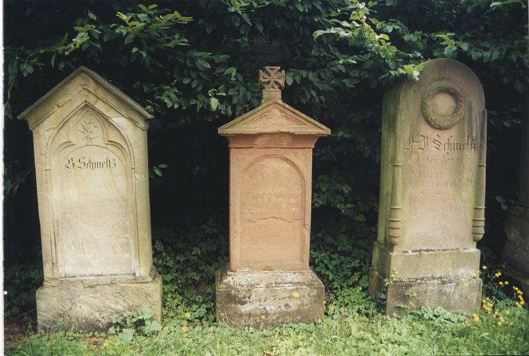 Tombeau de B. Schmeltz, 1859 (?), tombeau de Louis Schmeltz, 1857, tombeau de F. I. Schmeltz, 1856 (?).