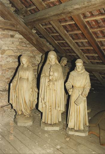 Statues de la Vierge, de saint Claire et de saint François, limite 19e siècle-20e siècle (sainte Claire peut-être vers 1934 ?).