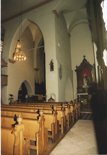 Vue de l'avant-choeur et de la chapelle sud.