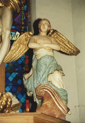 Détail d'une statue d'ange.