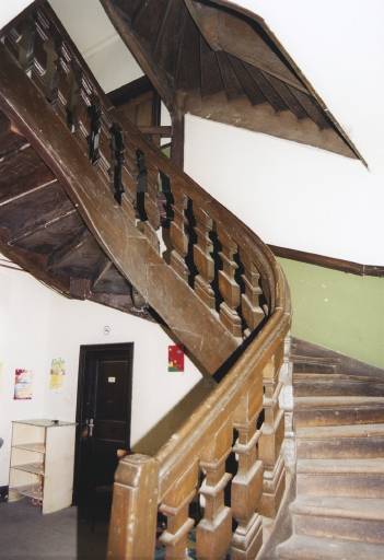Vue de la première volée de l'escalier.
