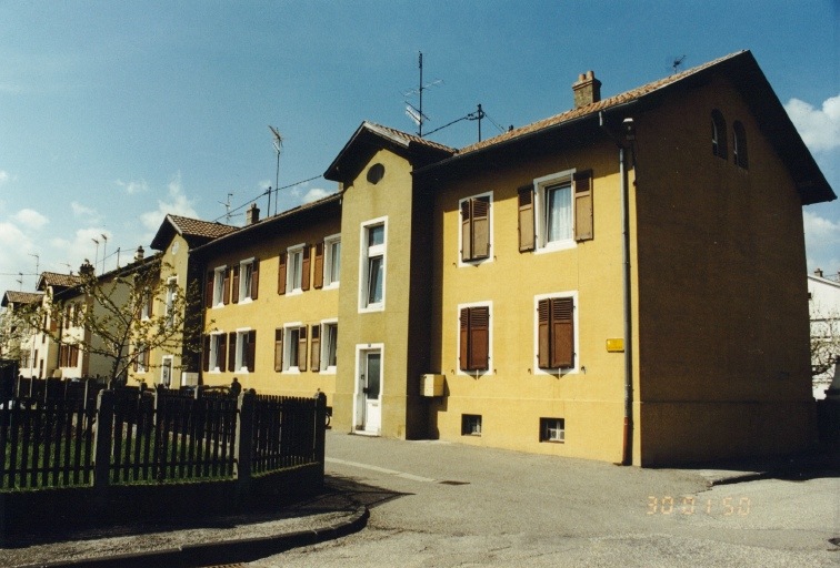 Vue d'ensemble de l'immeuble.