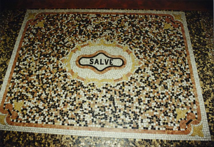 Mosaïque du sol du presbyterium.