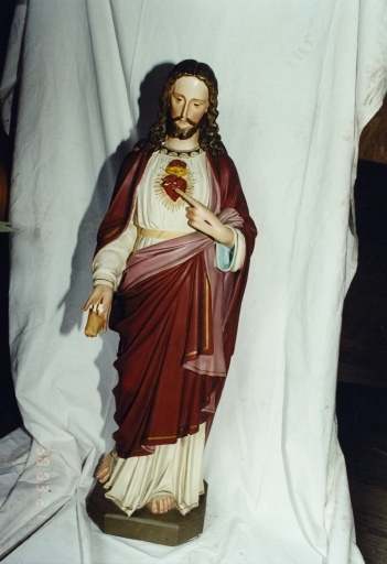 Statue du Sacré-Coeur, provenant de l'église paroissiale, 1ère moitié 20e siècle.