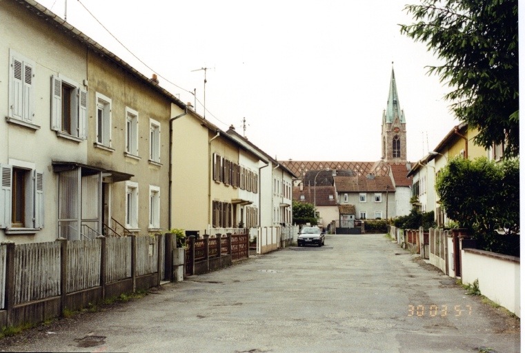 Vue d'ensemble de la cité (rue de Guebwiller).