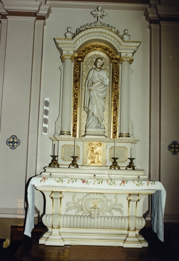 Autel secondaire, avec retable et statue de saint Joseph, 2e quart 20e siècle.