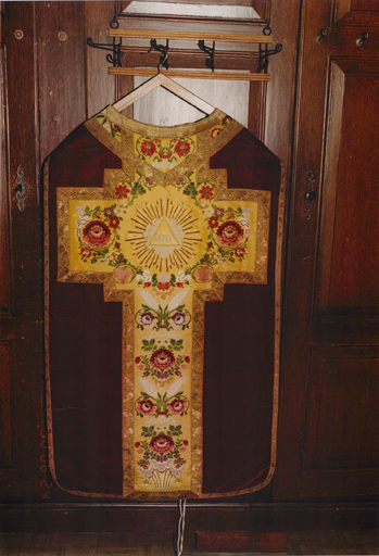 Chasuble 2, 2e moitié 19e siècle. Vue de dos.